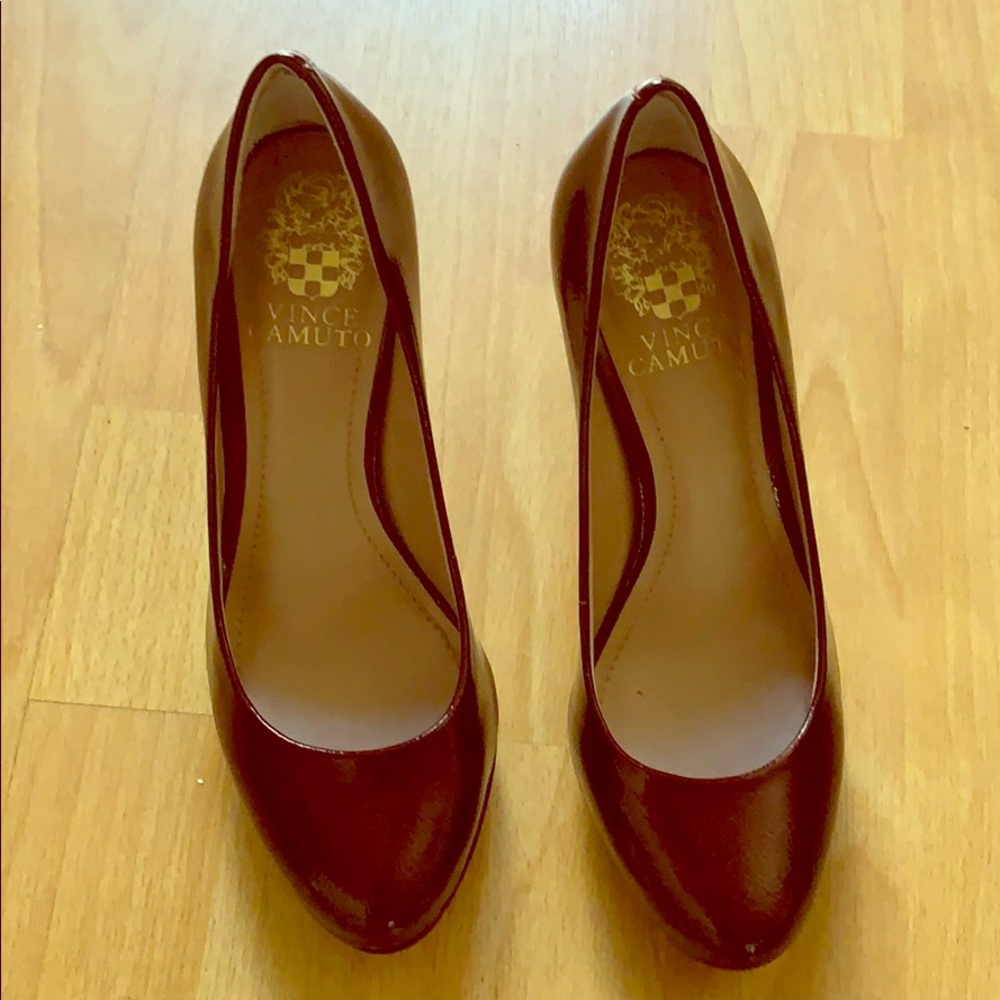 SOLD Vince Camuto • Pumps